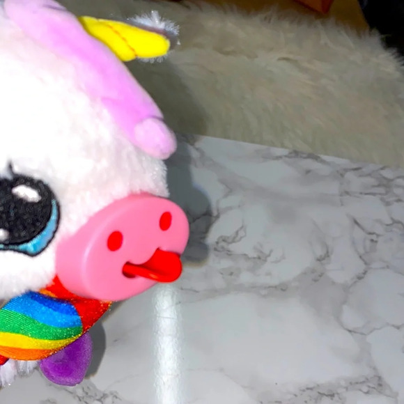 Mushabelly Chatter plush rainbow unicorn - Picture 3 of 5